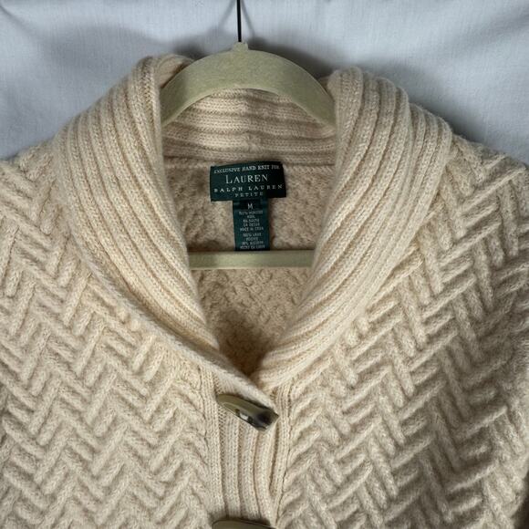Ralph Lauren Exclusive Hand Knit 100% Wool Sweater Horn Toggle Buttons Petite M - Picture 3 of 16